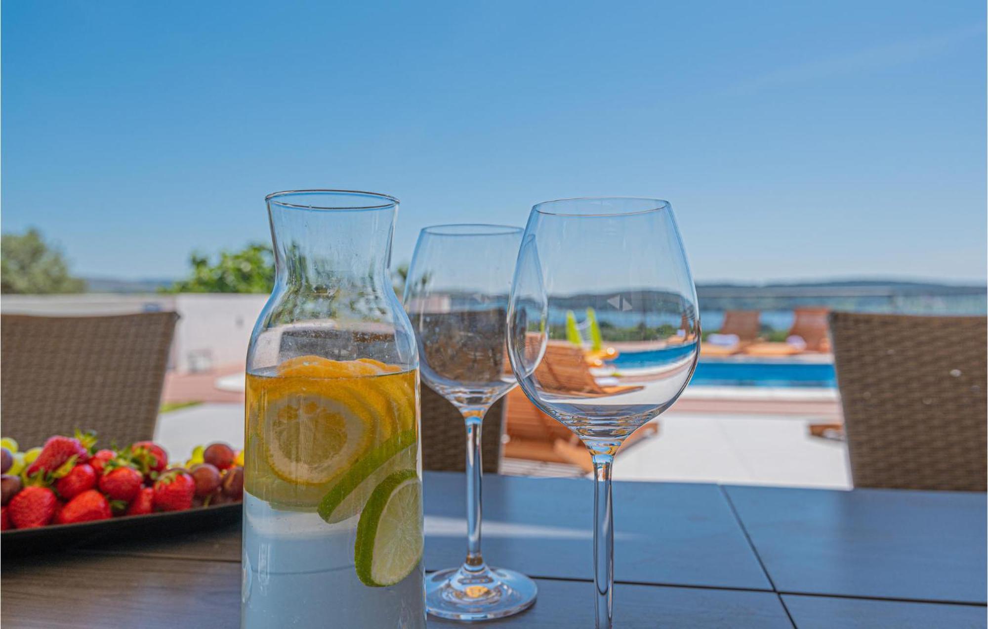 Lovely Home In Sibenik With House Sea View Екстериор снимка