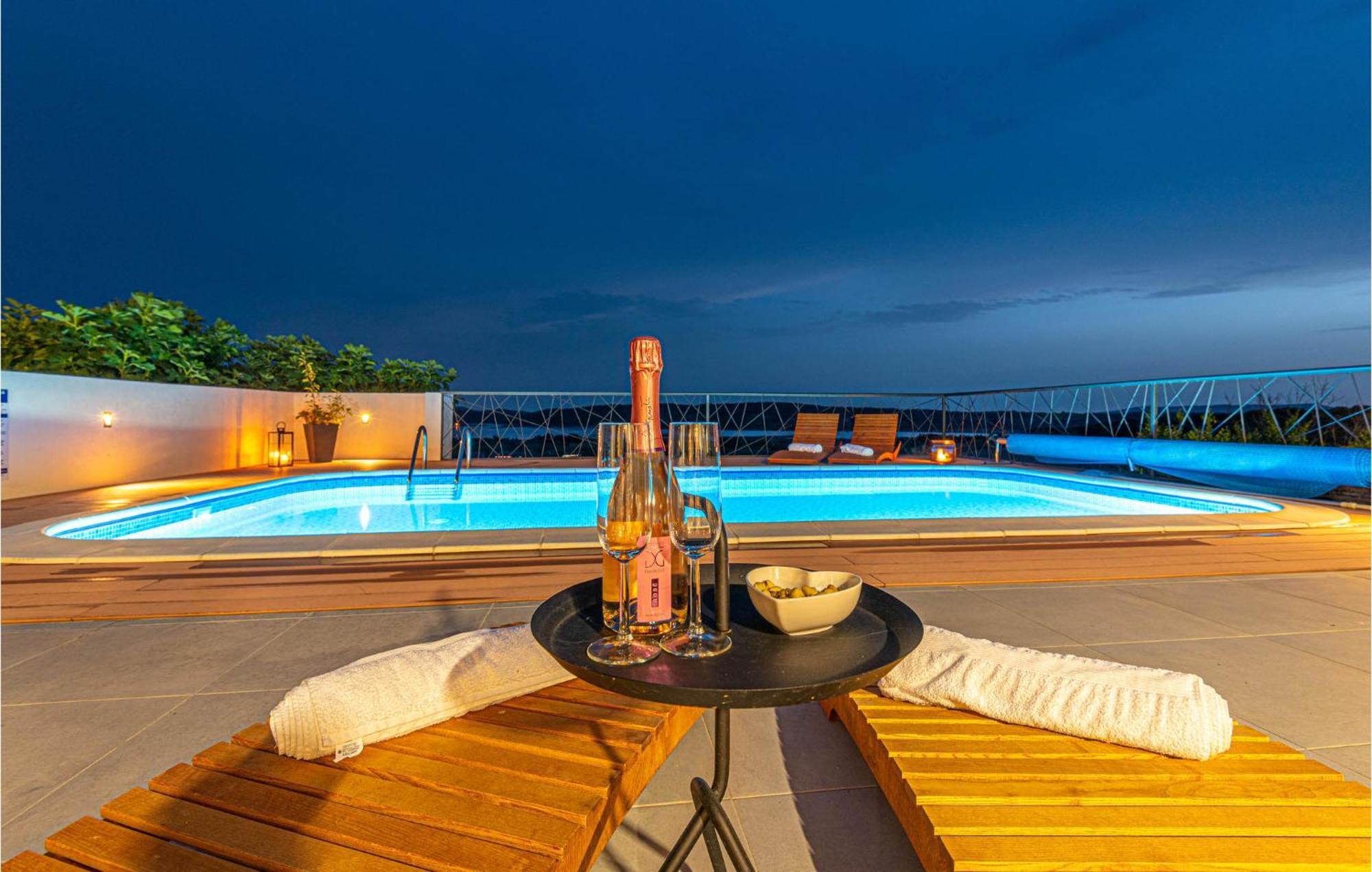 Lovely Home In Sibenik With House Sea View Екстериор снимка