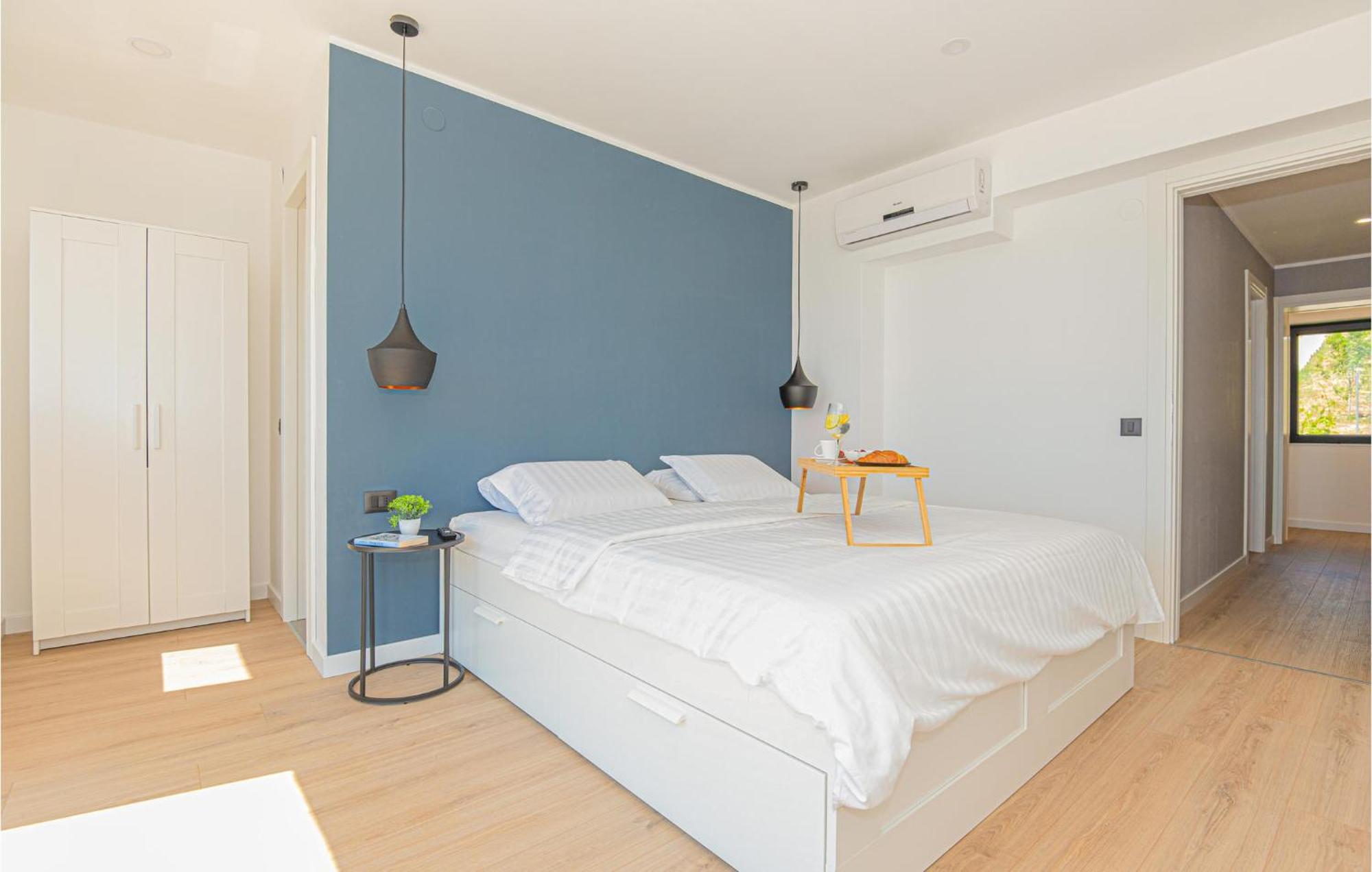 Lovely Home In Sibenik With House Sea View Екстериор снимка